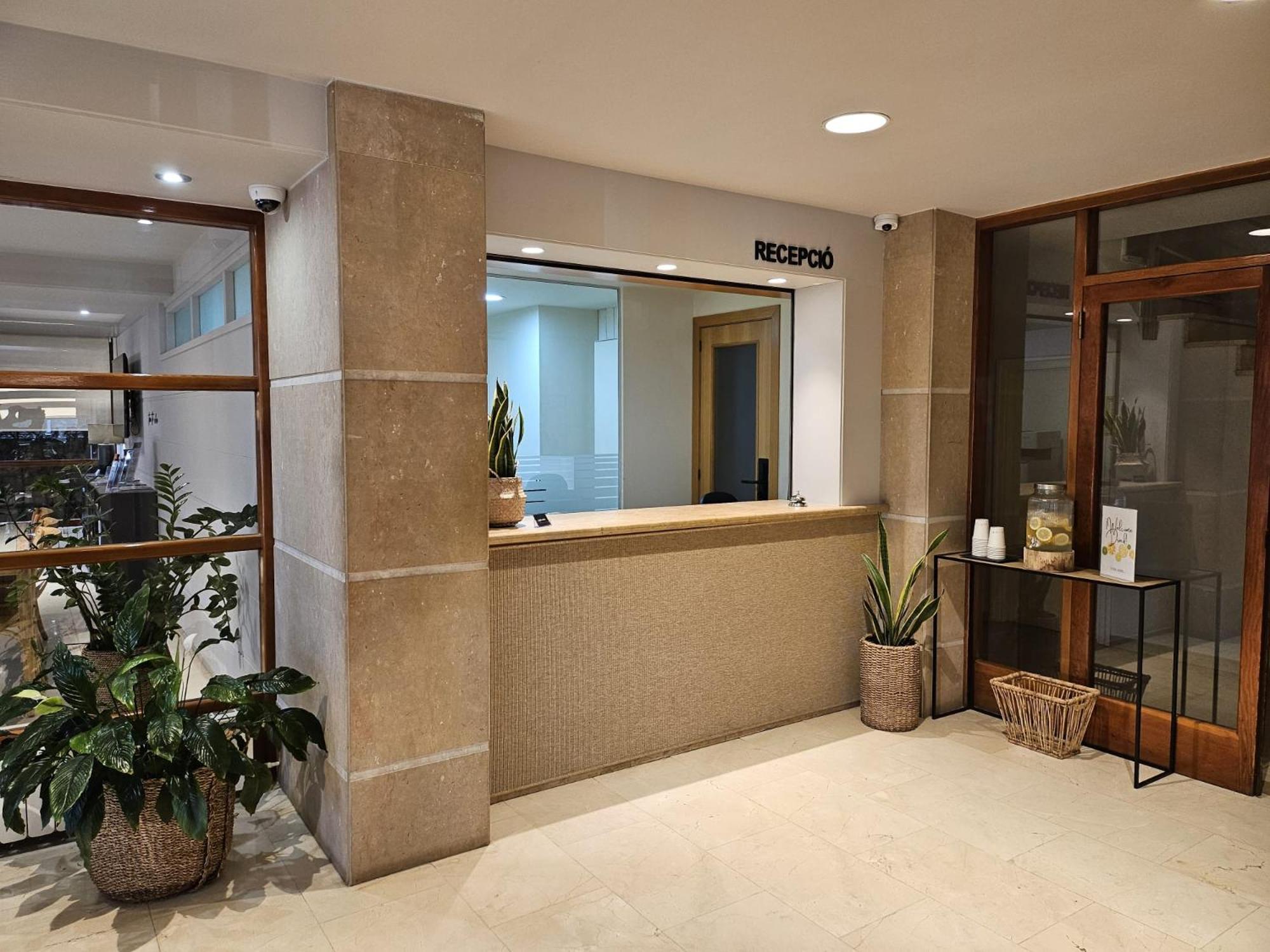 Hotel Estel Berga Extérieur photo