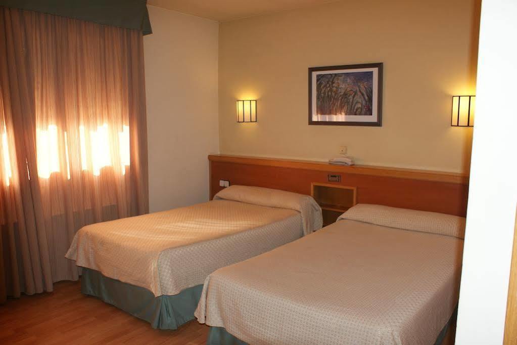 Hotel Estel Berga Extérieur photo