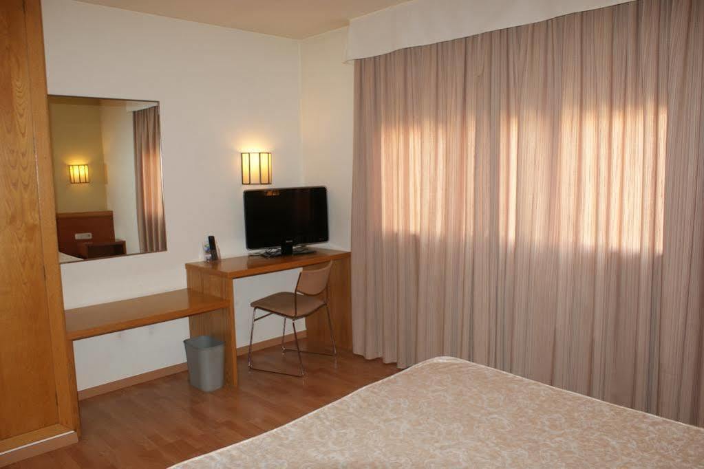 Hotel Estel Berga Extérieur photo
